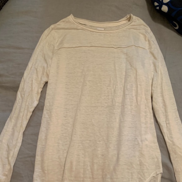 cute white top - Picture 1 of 3